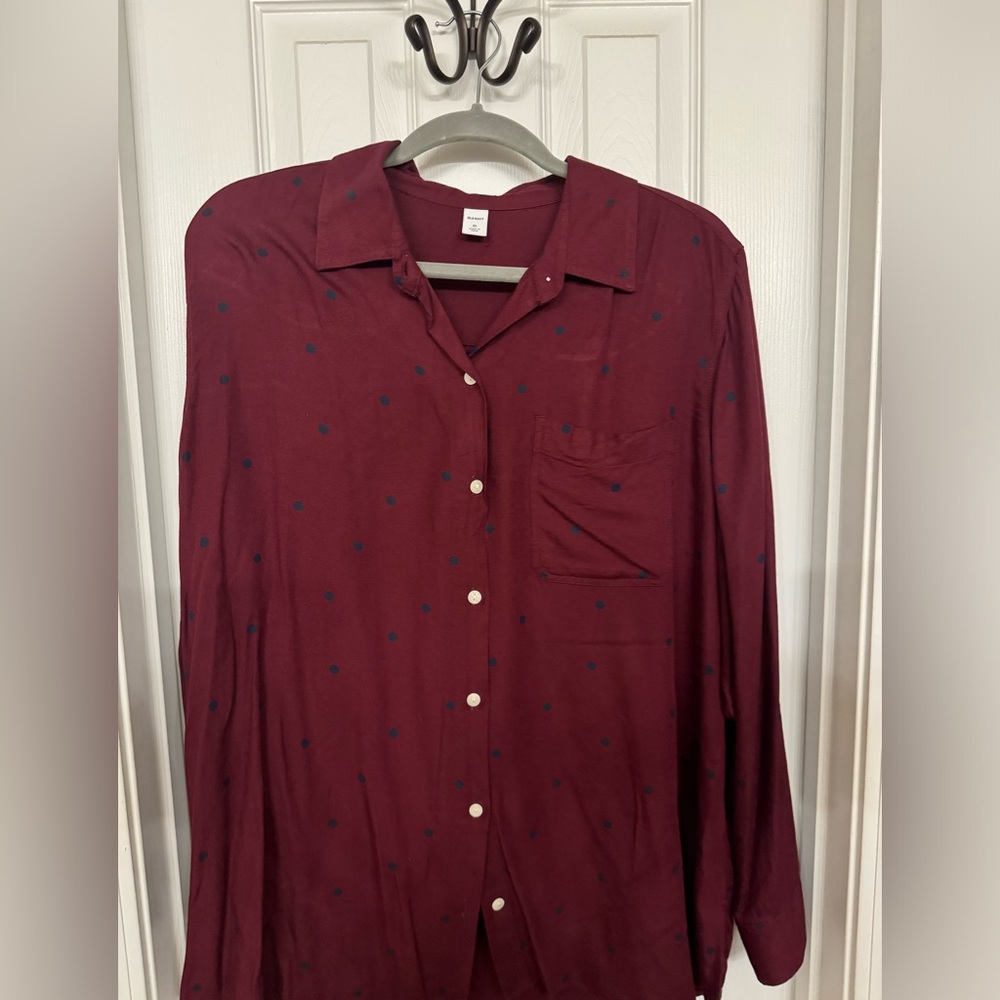 Old Navy Burgundy Polka Dots Button Down - XL